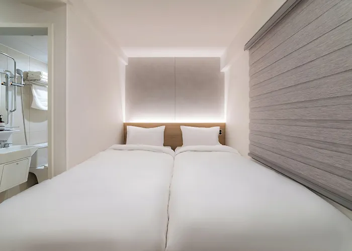 Hi Jongno Hotel 2*